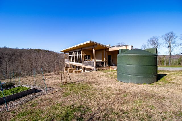 2016 Valley View Rd, Joelton, TN 37080