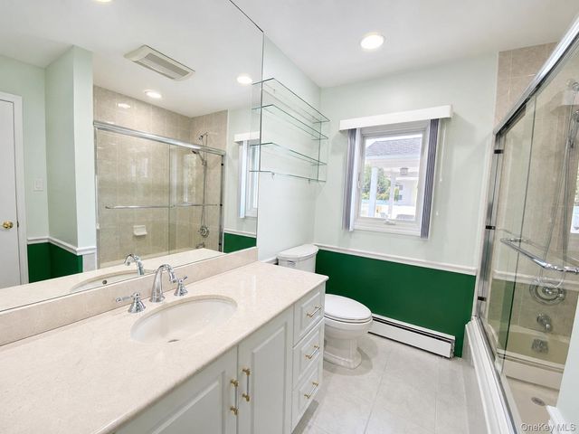 377 Old Courthouse Road, Manhasset Hills, NY 11040