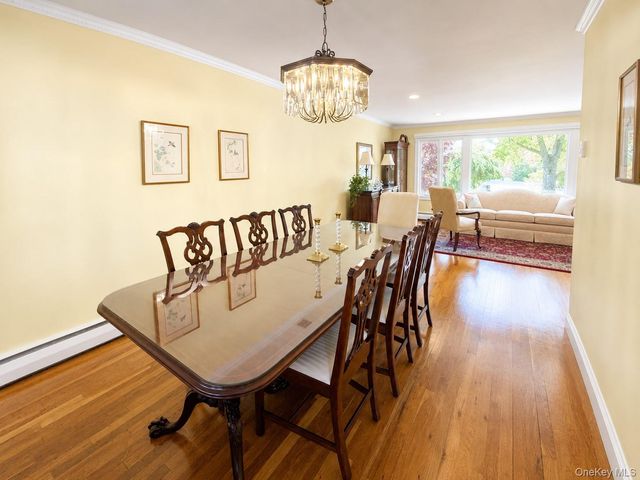 377 Old Courthouse Road, Manhasset Hills, NY 11040