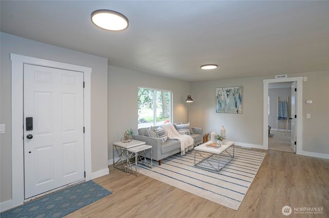 19801 67th Avenue E, Spanaway, WA 98387