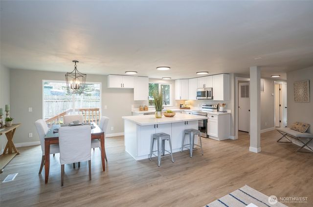 19801 67th Avenue E, Spanaway, WA 98387