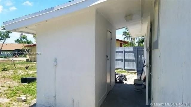 1218 NW 15th St, Fort Lauderdale, FL 33311