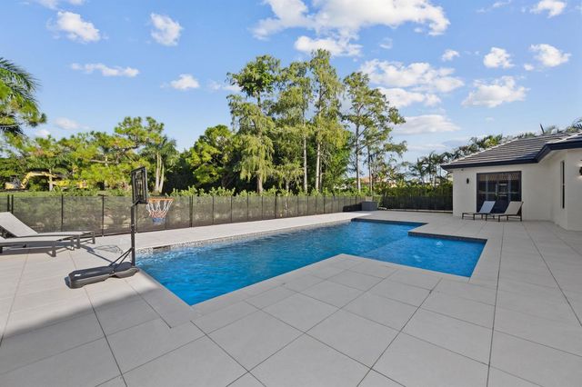 1950 S Club Drive, Wellington, FL 33414