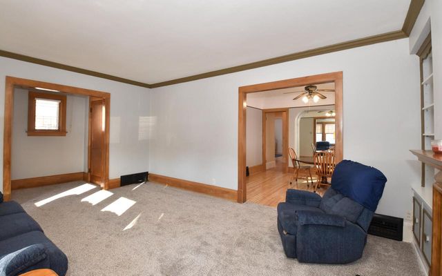6426 W Wisconsin AVENUE, Wauwatosa, WI 53213
