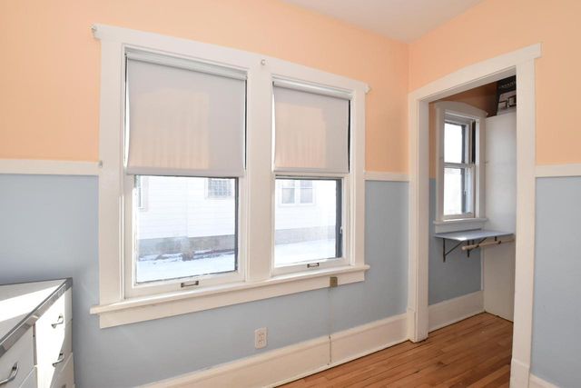 6426 W Wisconsin AVENUE, Wauwatosa, WI 53213