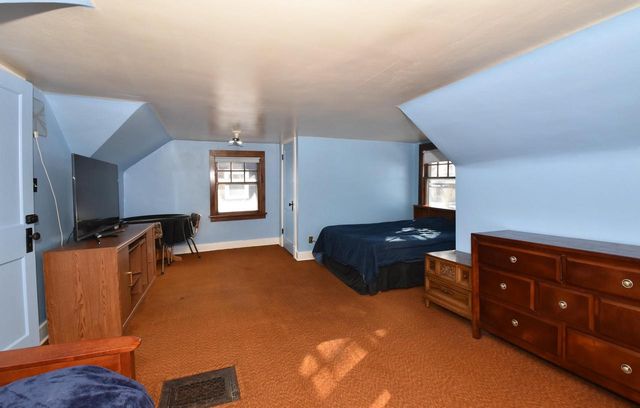 6426 W Wisconsin AVENUE, Wauwatosa, WI 53213