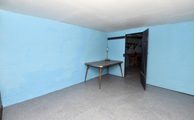 6426 W Wisconsin AVENUE, Wauwatosa, WI 53213