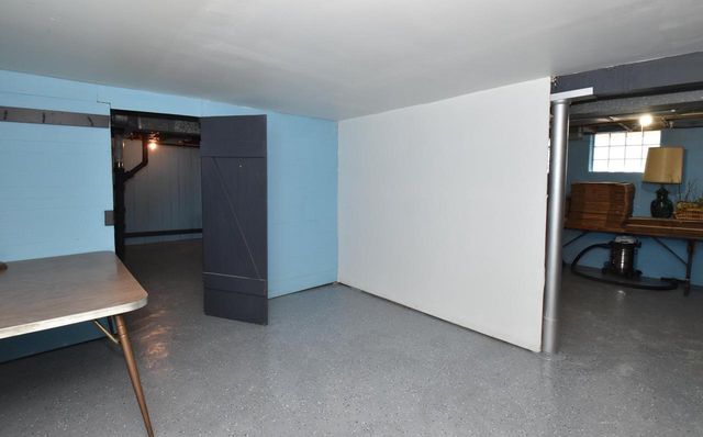 6426 W Wisconsin AVENUE, Wauwatosa, WI 53213