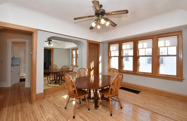 6426 W Wisconsin AVENUE, Wauwatosa, WI 53213