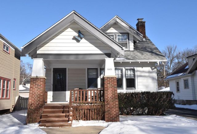 6426 W Wisconsin AVENUE, Wauwatosa, WI 53213