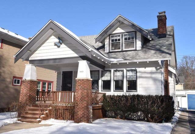 6426 W Wisconsin AVENUE, Wauwatosa, WI 53213