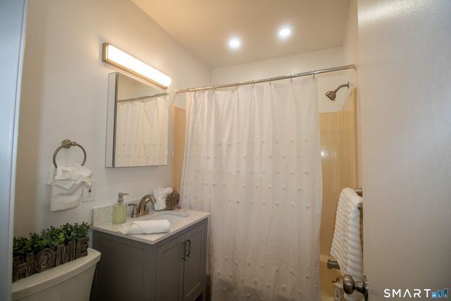 12 Home Street 2, New London, CT 06320