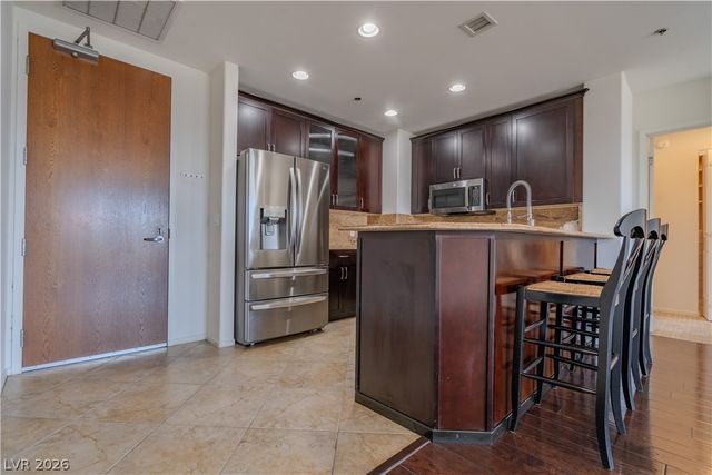 8255 Las Vegas Boulevard 906, Las Vegas, NV 89123