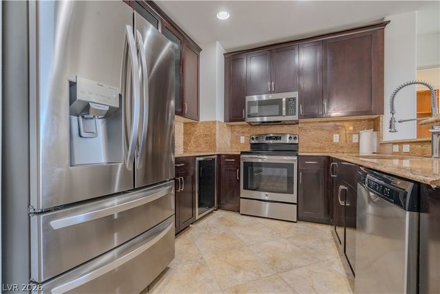 8255 Las Vegas Boulevard 906, Las Vegas, NV 89123