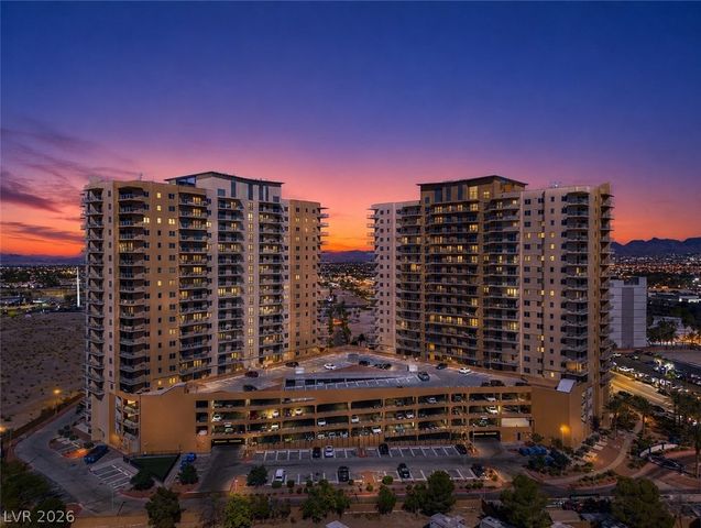 8255 Las Vegas Boulevard 906, Las Vegas, NV 89123