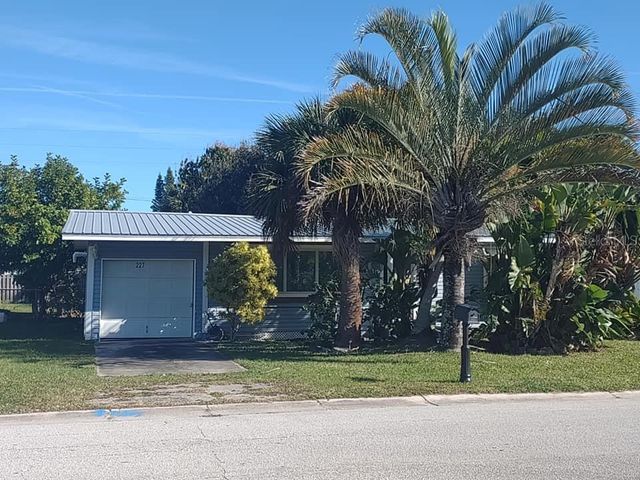 227 WOODLAND AVENUE, Cocoa Beach, FL 32931
