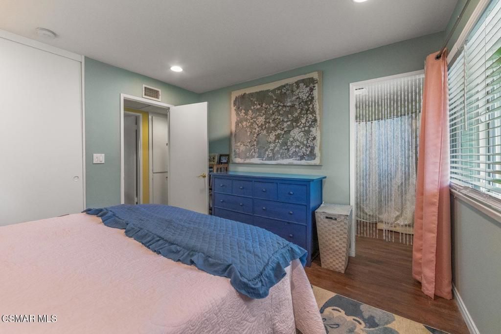 Image 13 of property listing at 2413 Lita Place, Simi Valley, CA 93063