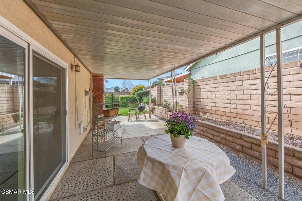 Image 15 of property listing at 2413 Lita Place, Simi Valley, CA 93063