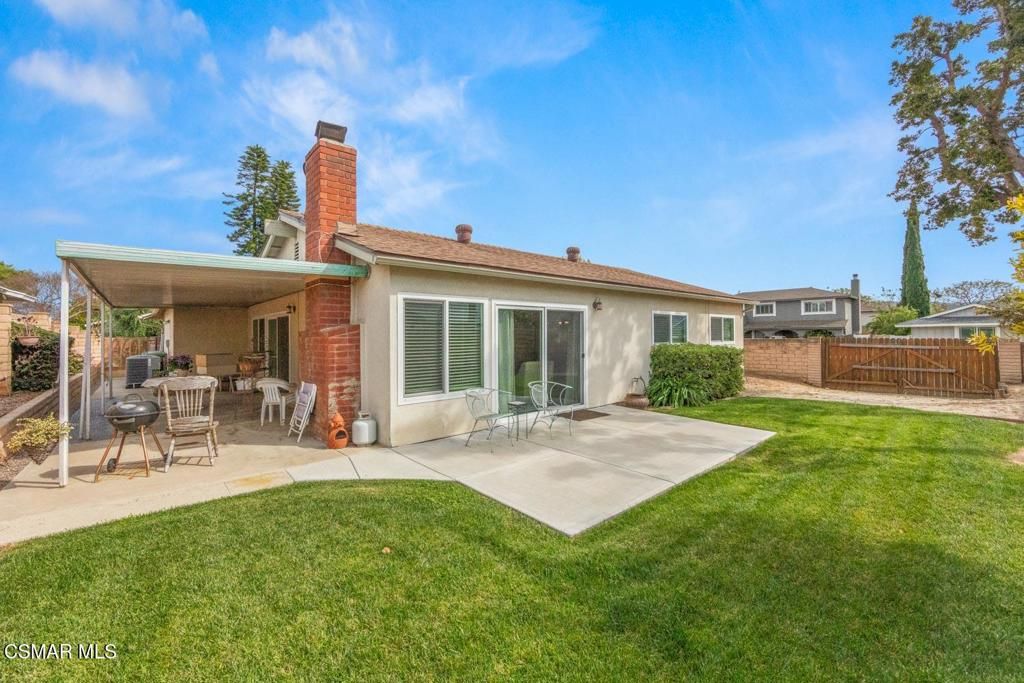 Image 16 of property listing at 2413 Lita Place, Simi Valley, CA 93063