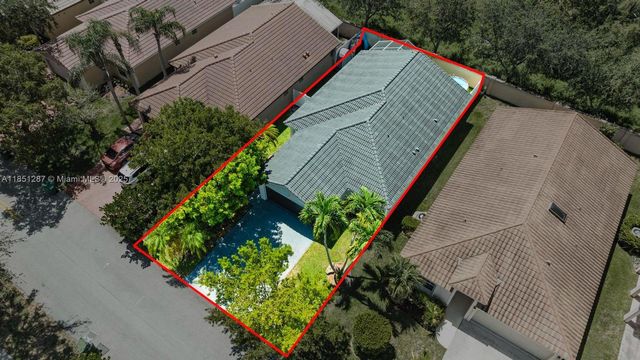 18266 NW 6th St, Pembroke Pines, FL 33029