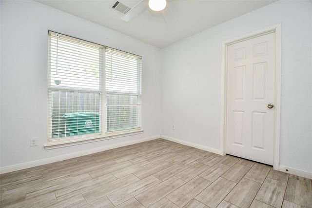6747 England Street A, Houston, TX 77021