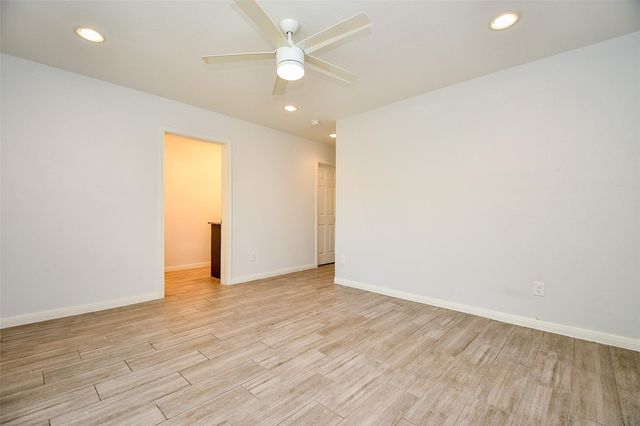 6747 England Street A, Houston, TX 77021