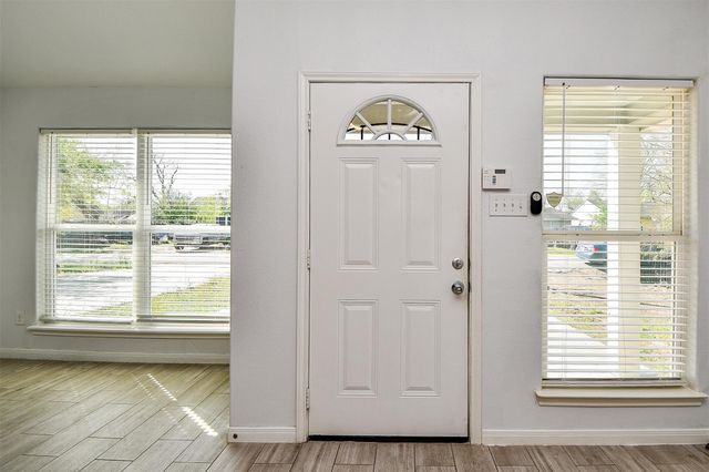 6747 England Street A, Houston, TX 77021