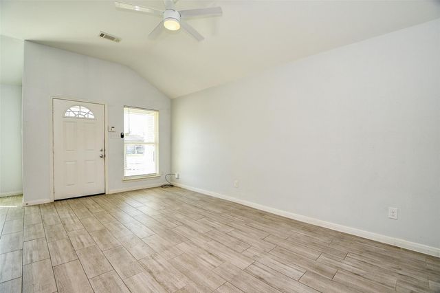 6747 England Street A, Houston, TX 77021