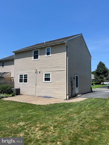 306 DOHNER DR, Lancaster, PA 17602