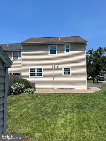 306 DOHNER DR, Lancaster, PA 17602