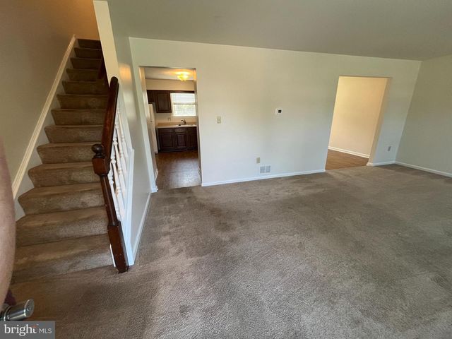 306 DOHNER DR, Lancaster, PA 17602