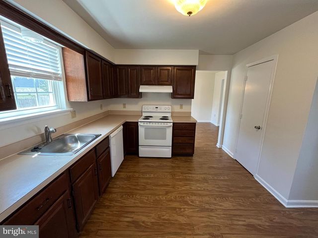 306 DOHNER DR, Lancaster, PA 17602
