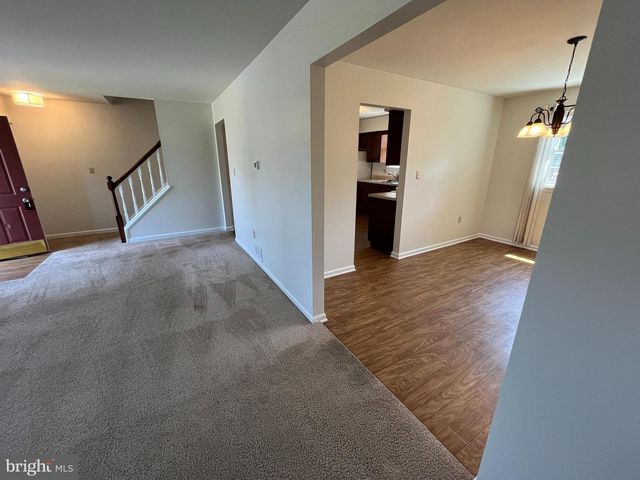 306 DOHNER DR, Lancaster, PA 17602