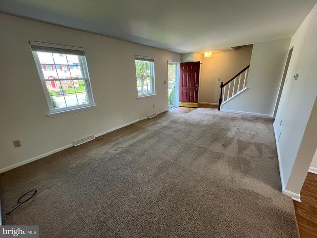 306 DOHNER DR, Lancaster, PA 17602