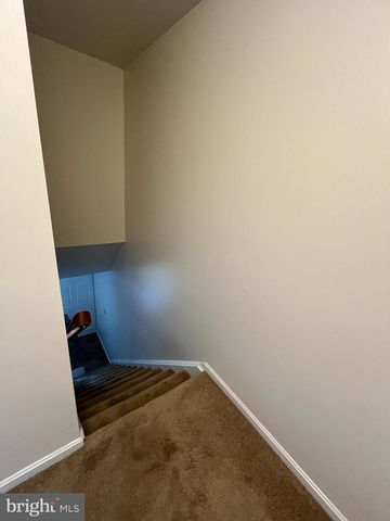 306 DOHNER DR, Lancaster, PA 17602