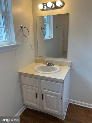306 DOHNER DR, Lancaster, PA 17602