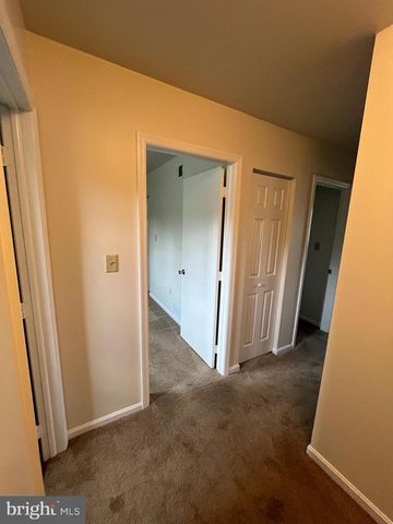 306 DOHNER DR, Lancaster, PA 17602