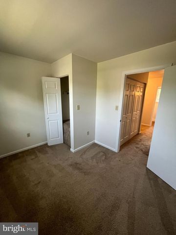 306 DOHNER DR, Lancaster, PA 17602