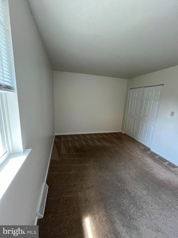 306 DOHNER DR, Lancaster, PA 17602