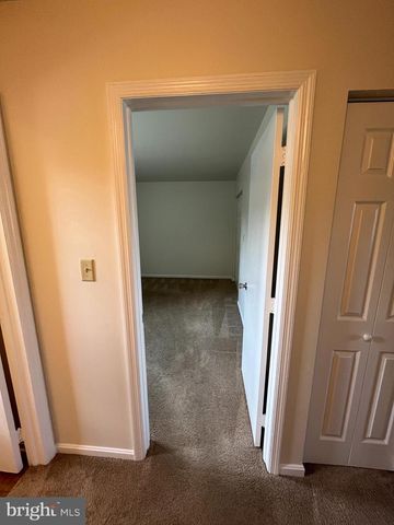 306 DOHNER DR, Lancaster, PA 17602