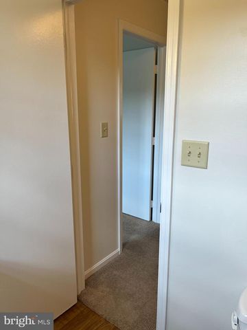 306 DOHNER DR, Lancaster, PA 17602