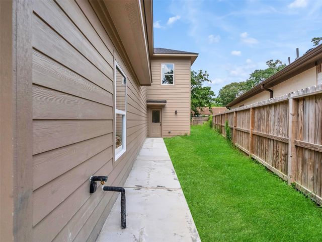 14910 Coaltown Road, Willis, TX 77378