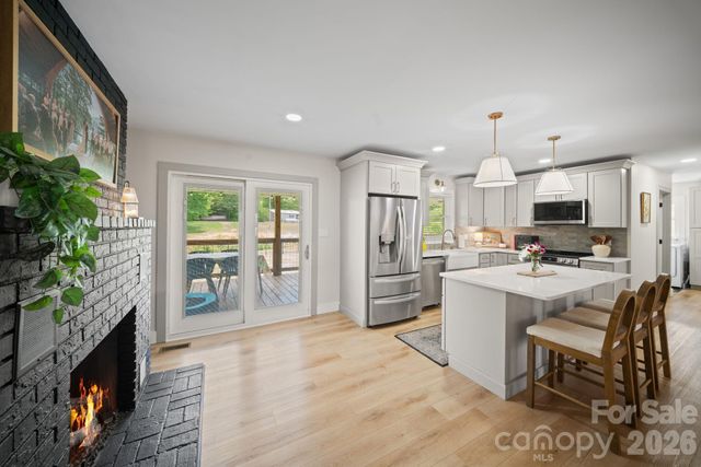 97 Paul Holland Road, Canton, NC 28716