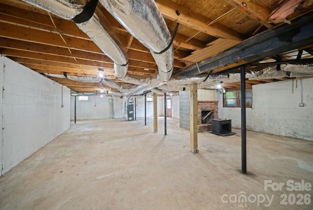 97 Paul Holland Road, Canton, NC 28716