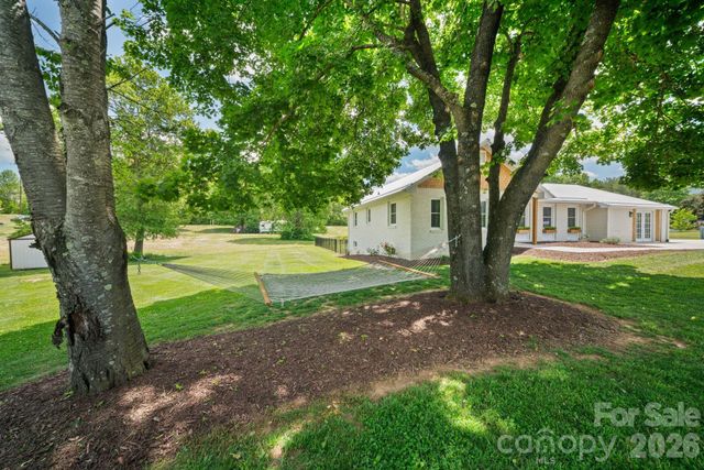 97 Paul Holland Road, Canton, NC 28716