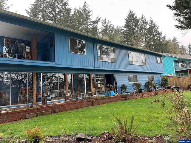 368 Stoneway Dr NW, Salem, OR 97304