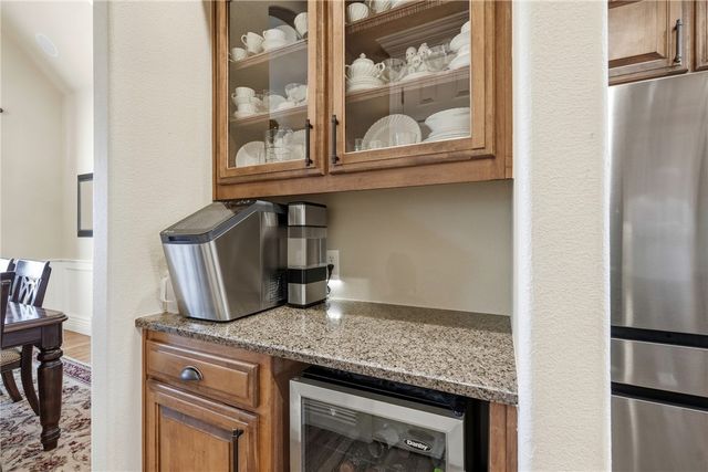 5200 SW Ridge Mont Road, Bentonville, AR 72713