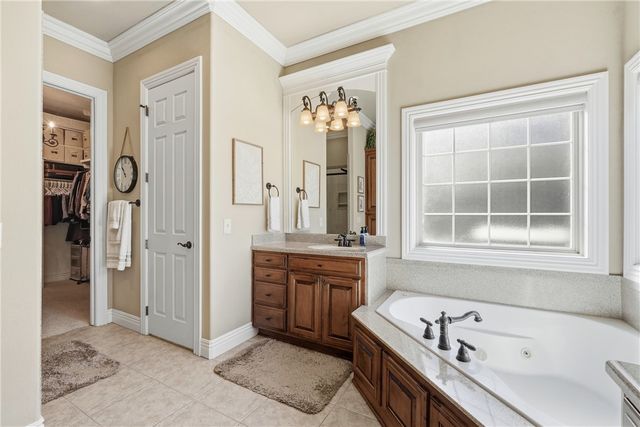 5200 SW Ridge Mont Road, Bentonville, AR 72713