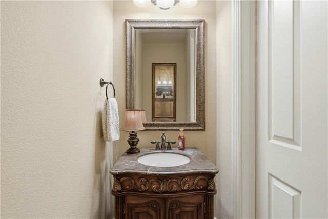 5200 SW Ridge Mont Road, Bentonville, AR 72713