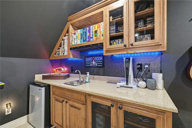 5200 SW Ridge Mont Road, Bentonville, AR 72713